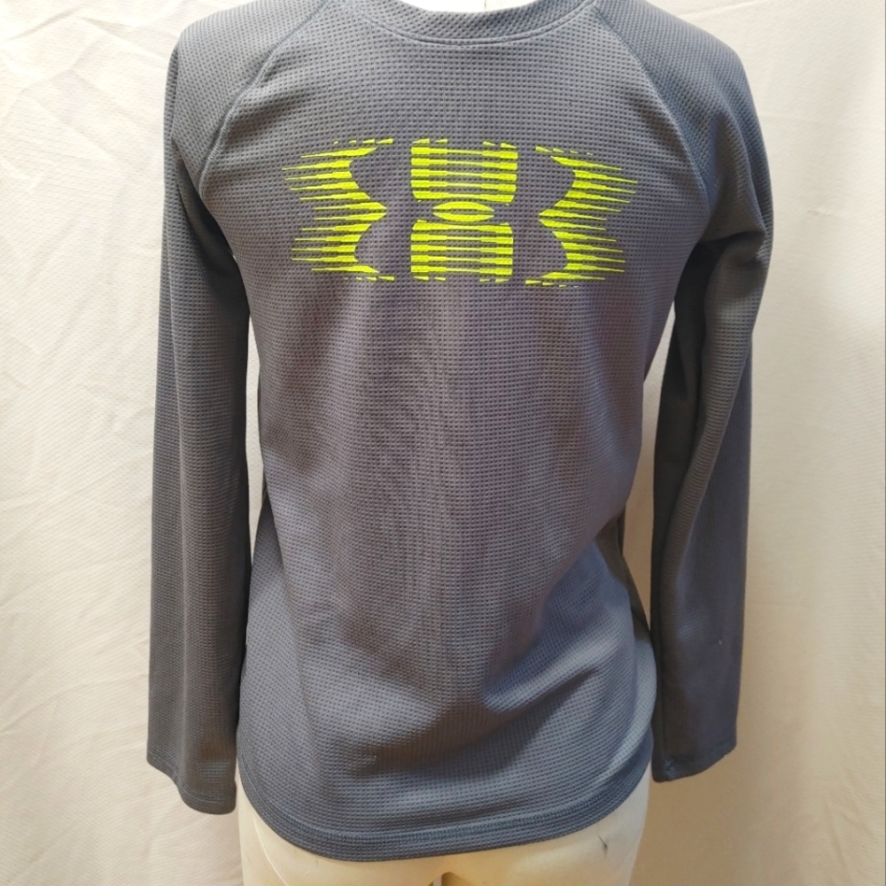 UNDER ARMOUR boys size youth large long sleeve jersey. New without tags